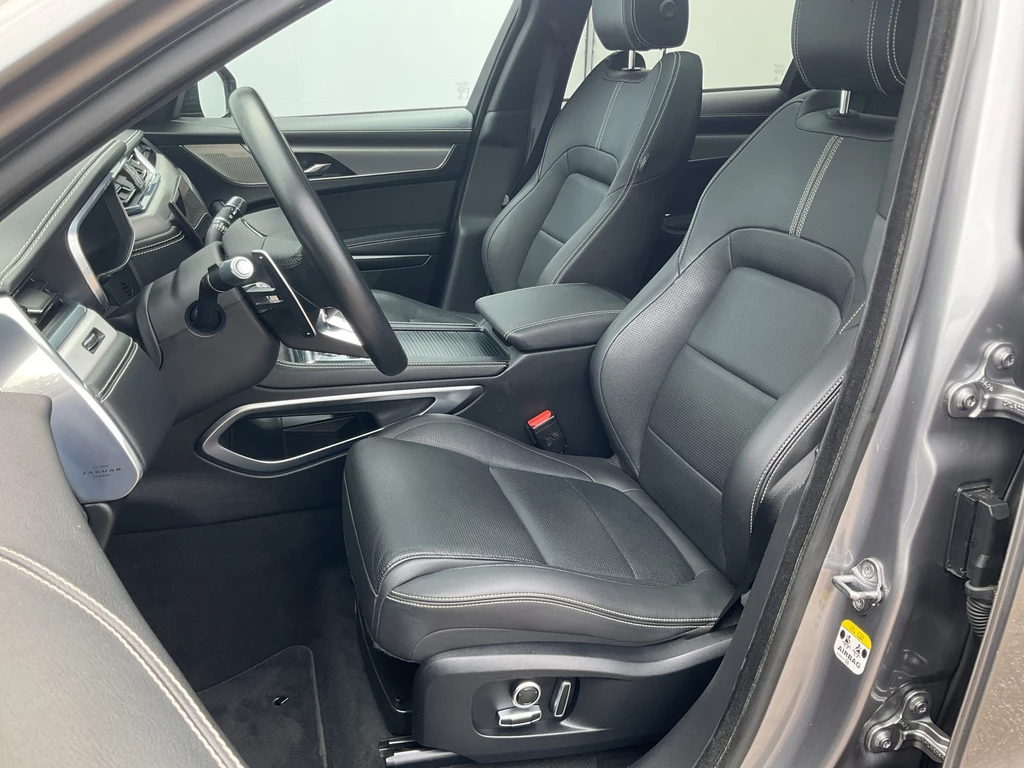 Jaguar F-PACE – foto 24