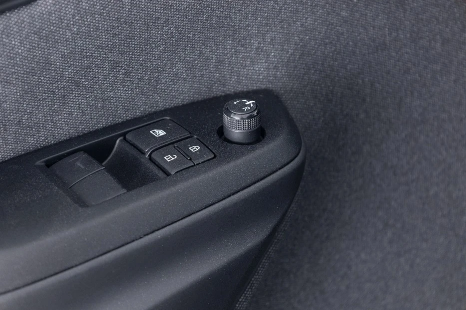 Toyota Yaris – foto 12