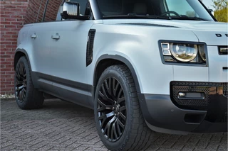 Land Rover Defender – thumbnail 25