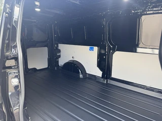 Ford E-Transit Custom – thumbnail 11