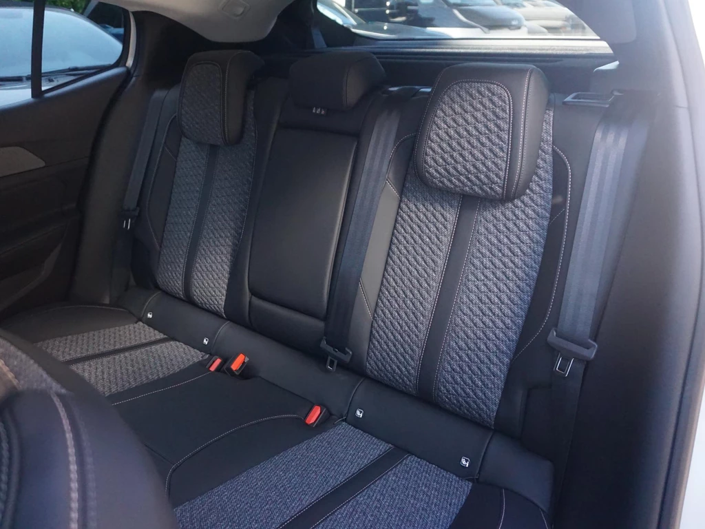 Peugeot 408 – foto 33