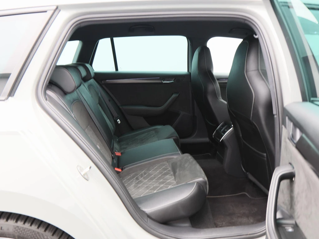 Škoda Superb – foto 39
