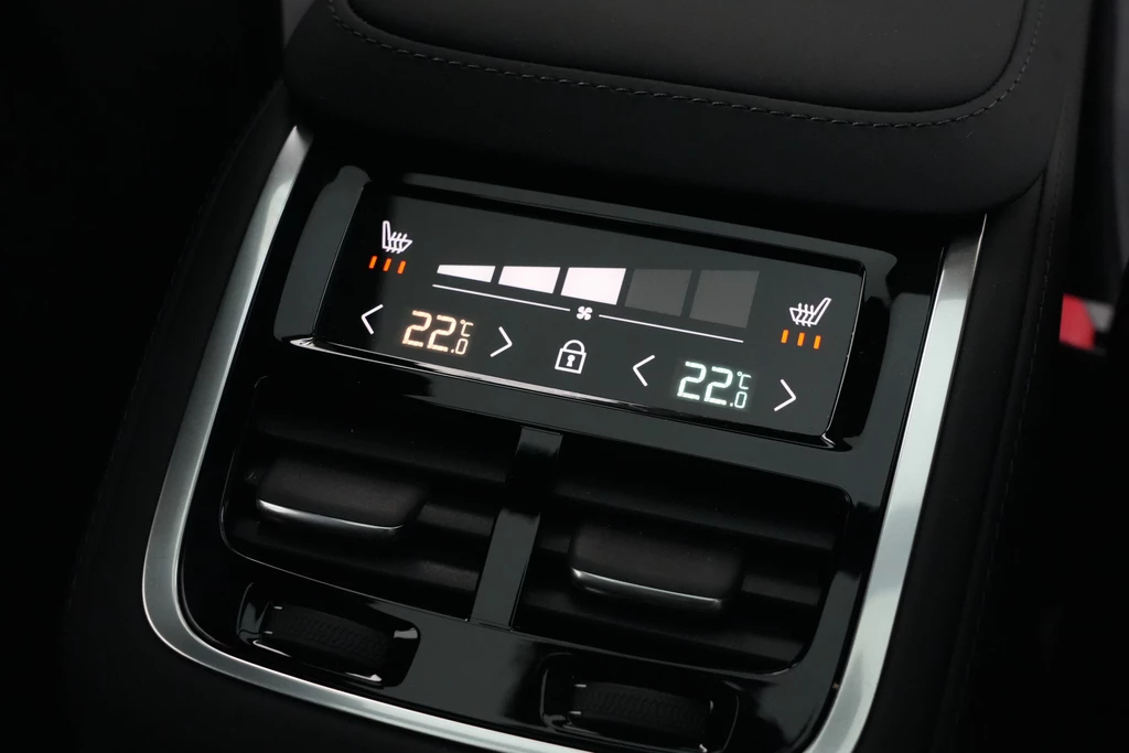 Volvo XC90 – foto 30