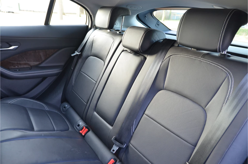 Jaguar I-PACE – foto 13