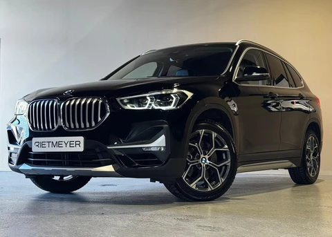 BMW X1 sDrive20i High Executive |Head-Up |Trekhaak |Sfeer |Dealer onderhouden