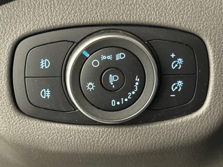 Ford Transit Connect – thumbnail 28