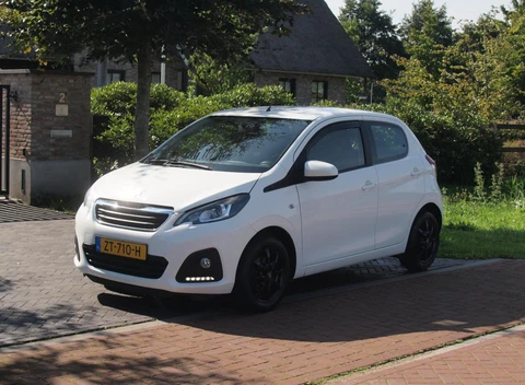 Peugeot 108 1.0 e-VTi Active | Camera | Apple Carplay | DAB | Airco | 14 Inch lichtmetalen velgen | NL-Auto |