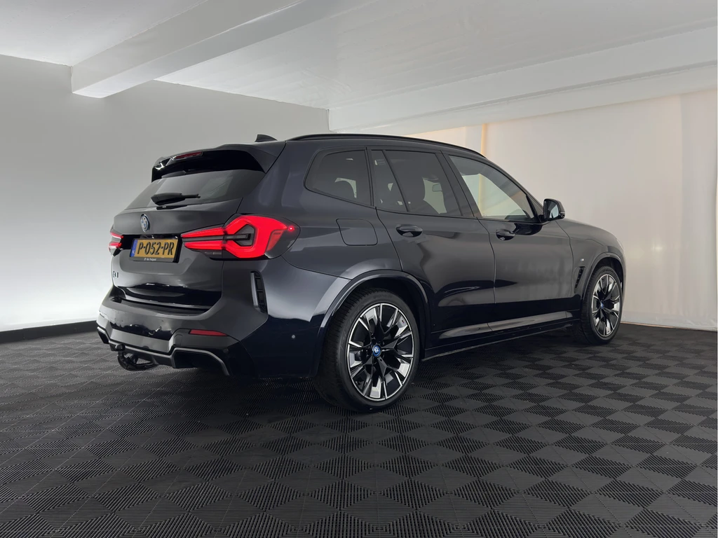 BMW iX3 – foto 4