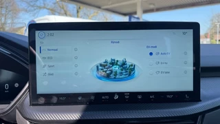 Ford Kuga – thumbnail 16
