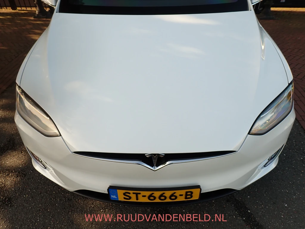 Tesla Model X – foto 9