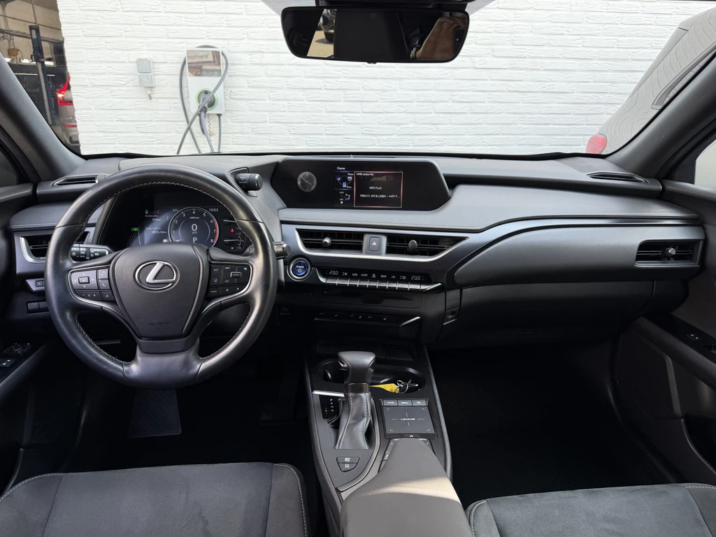 Lexus UX – foto 11