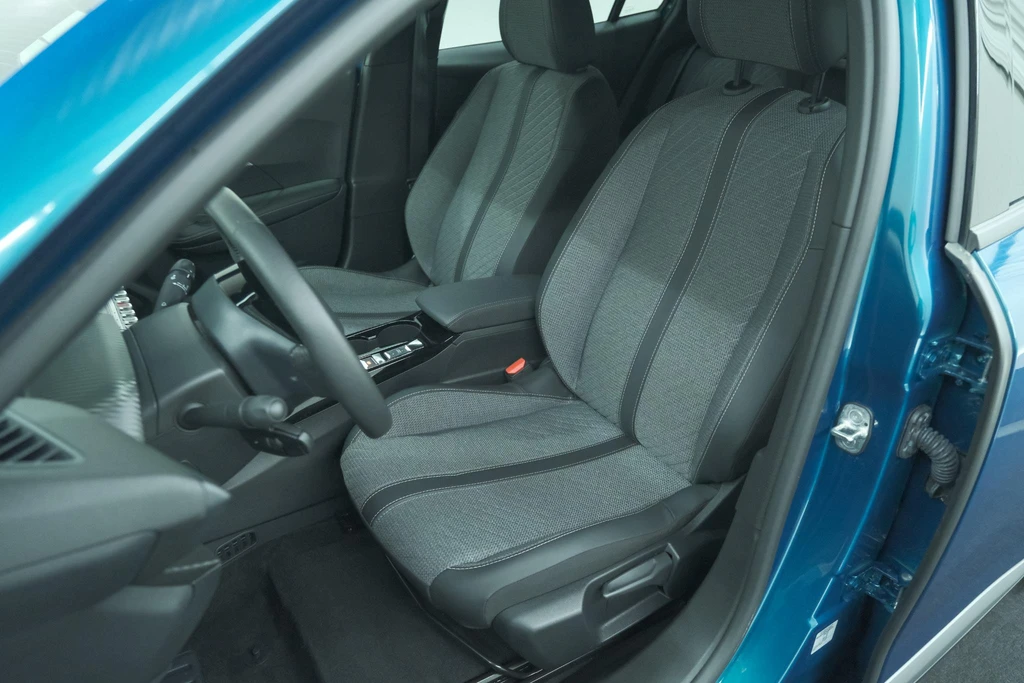 Peugeot e-2008 – foto 26