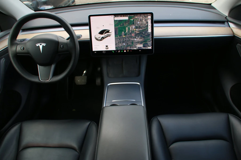 Tesla Model Y – foto 12