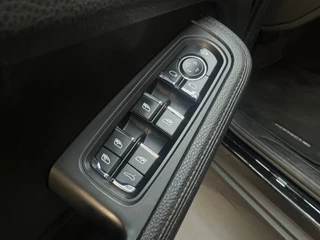 Porsche Macan – thumbnail 18