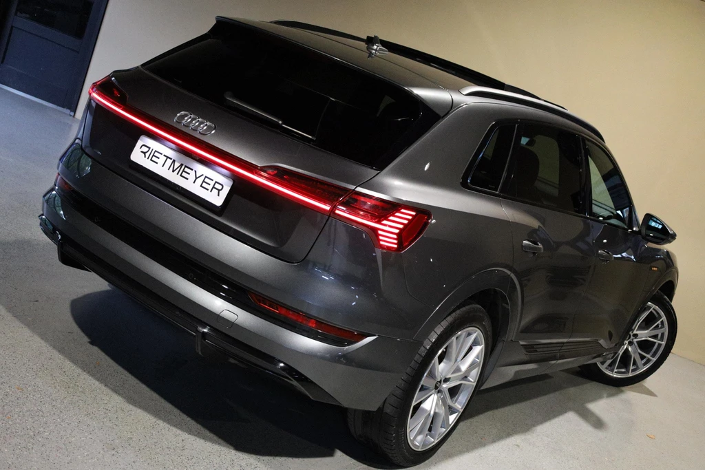 Audi e-tron – foto 8