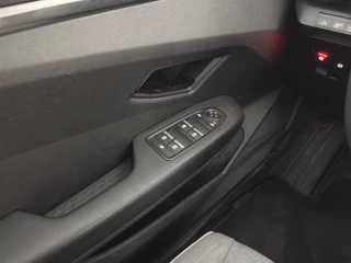 Renault Megane E-Tech – thumbnail 25