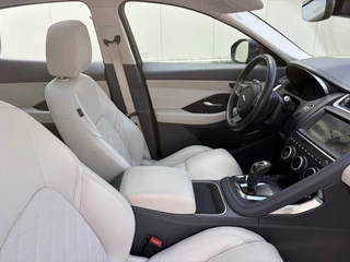 Jaguar E-PACE – thumbnail 31