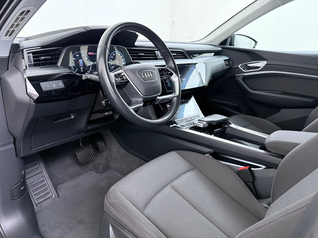 Audi e-tron – foto 13
