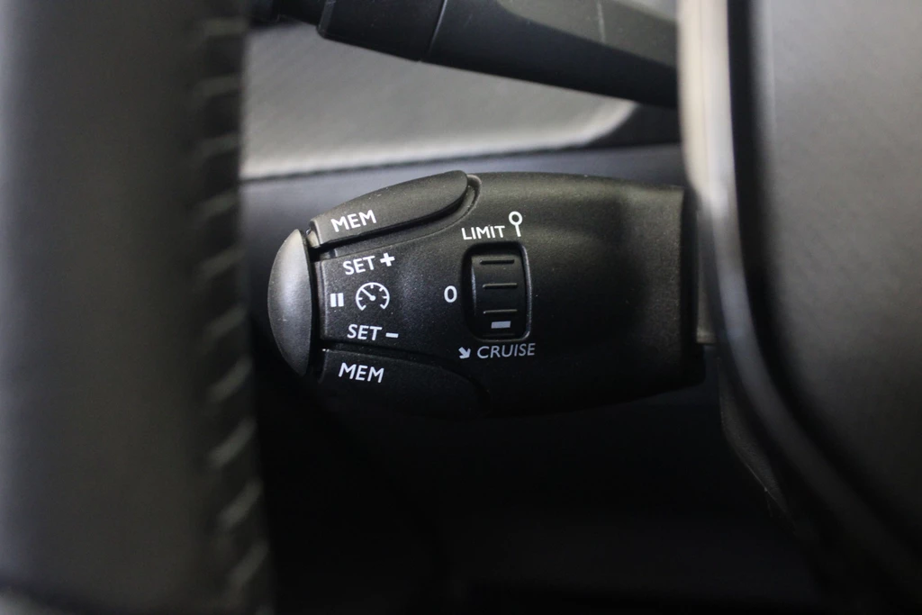 Peugeot 208 – foto 16