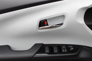 Toyota Prius – thumbnail 33