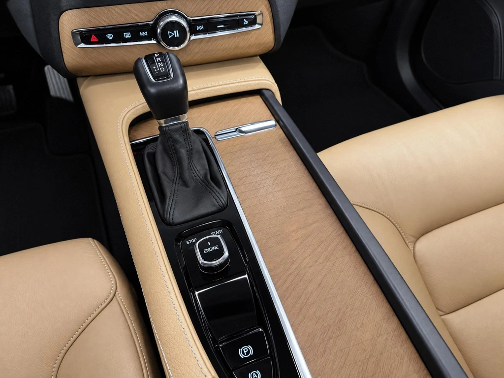 Volvo XC90 – foto 20