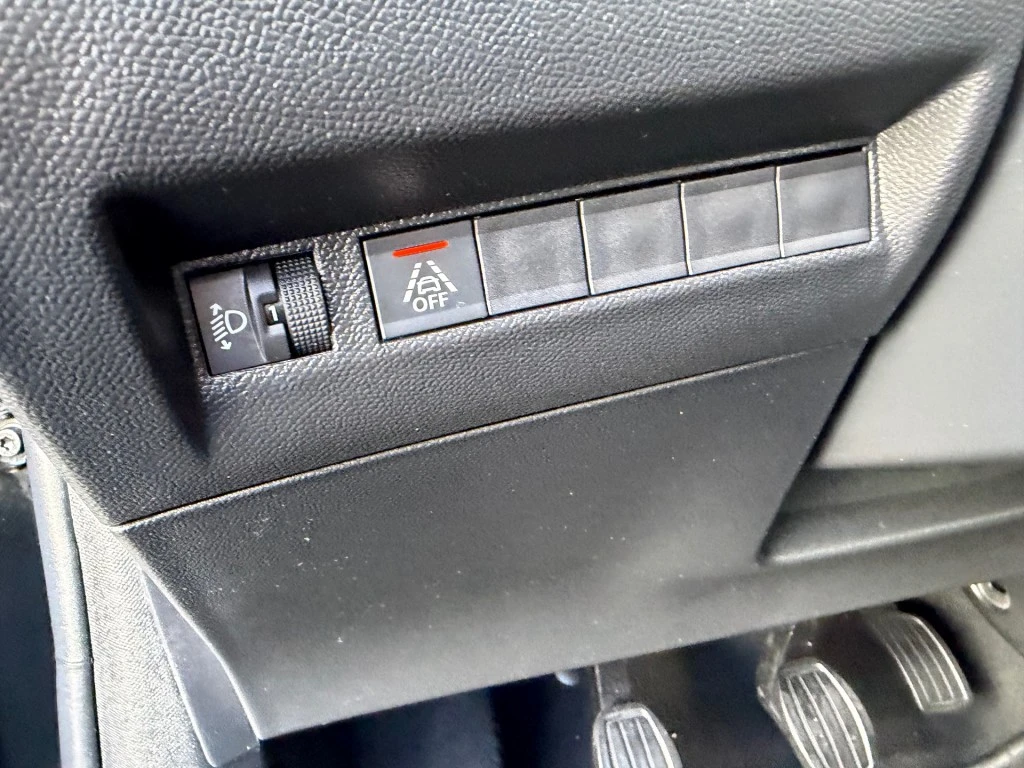 Peugeot 208 – foto 24