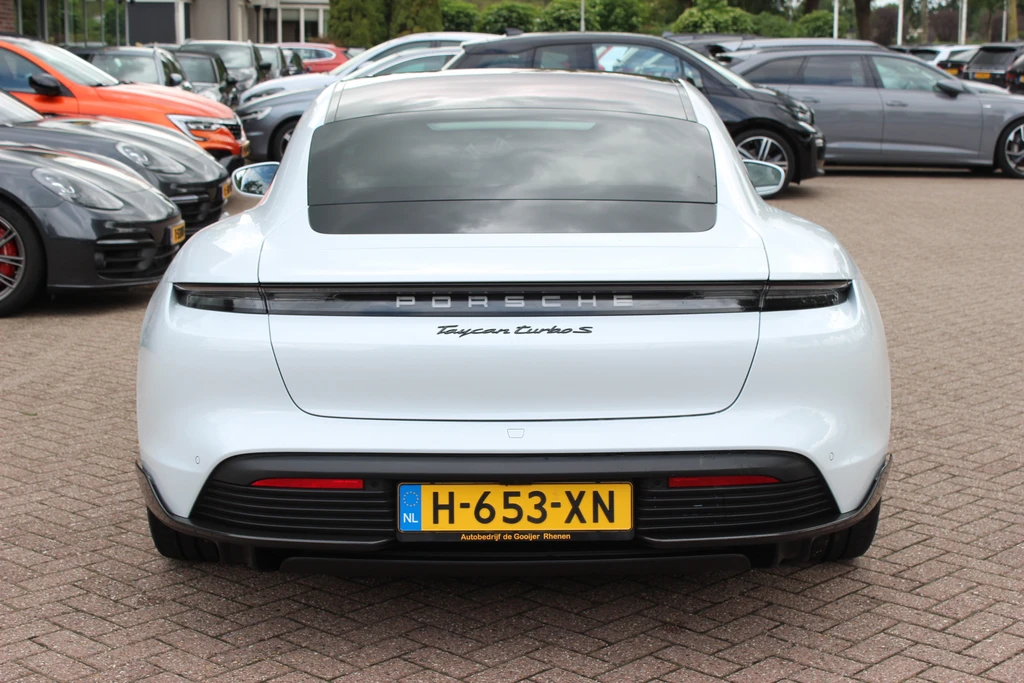 Porsche Taycan – foto 4