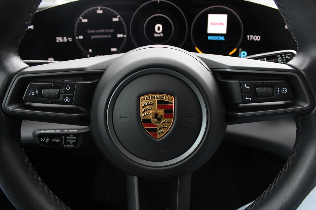 Porsche Taycan – foto 34