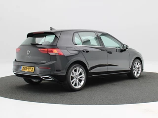 Volkswagen Golf – thumbnail 4