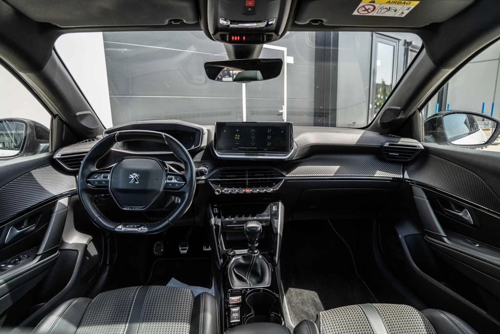 Peugeot 208 – foto 9