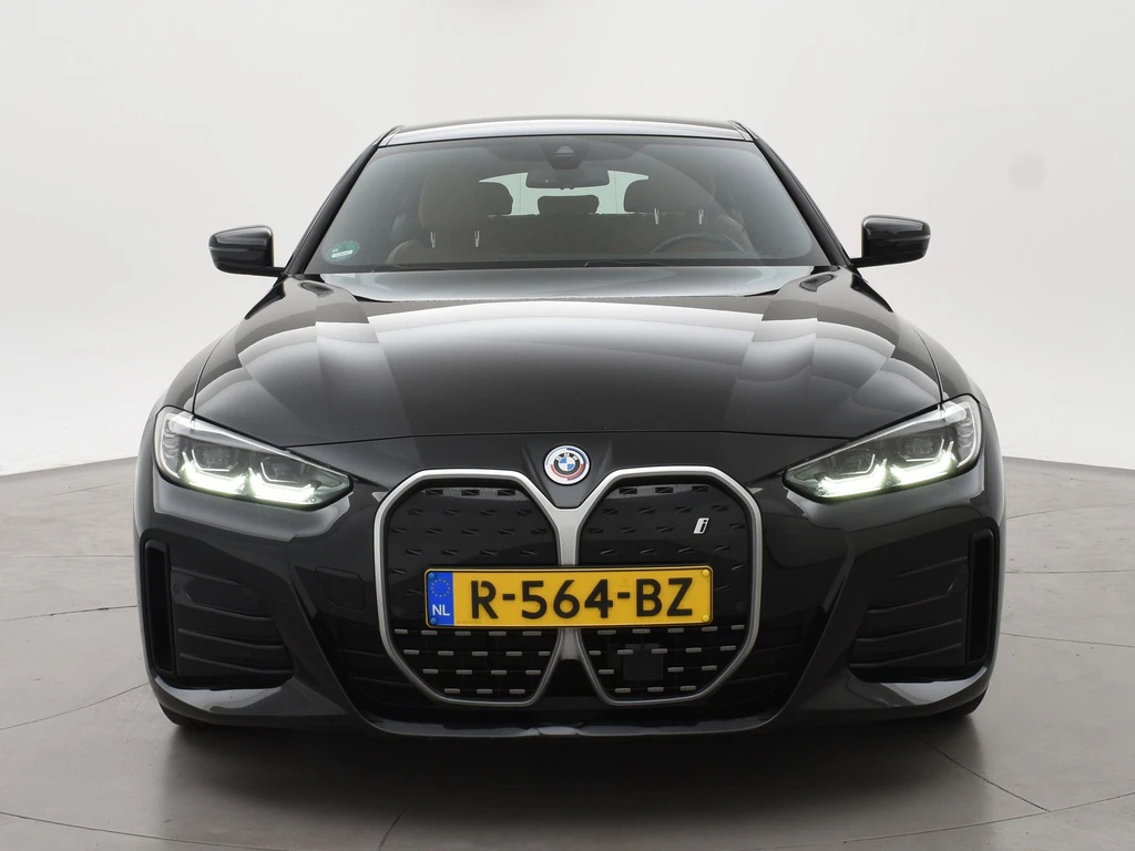 BMW i4 – foto 7