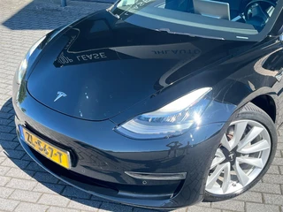 Tesla Model 3 – thumbnail 2