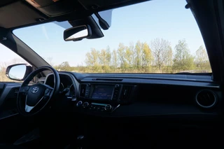 Toyota RAV4 – thumbnail 11