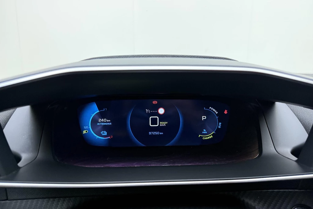Peugeot e-2008 – foto 31