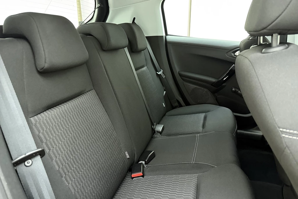 Peugeot 208 – foto 11