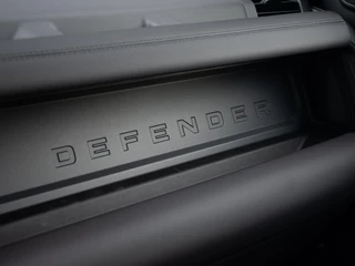 Land Rover Defender – thumbnail 26