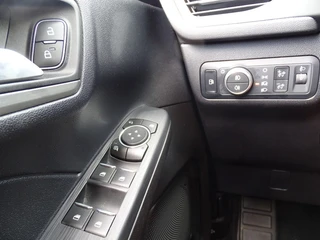 Ford Kuga – thumbnail 12