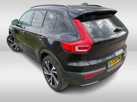 Volvo XC40 1.5 T5 Twin Engine Inscription R-Design / Full option! / Trekhaak / Panoramadak / 360Camera / Leder / Harman Kardon / 20'' / CarPlay / Stuur+Stoelverwarming / Bliss / Dodehoek / Cruise Control