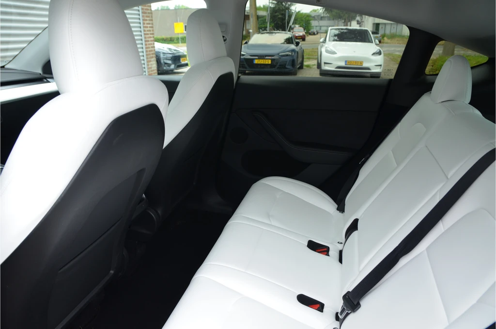 Tesla Model Y – foto 12