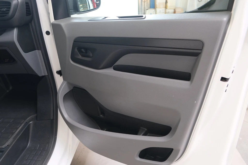 Opel Vivaro – foto 10