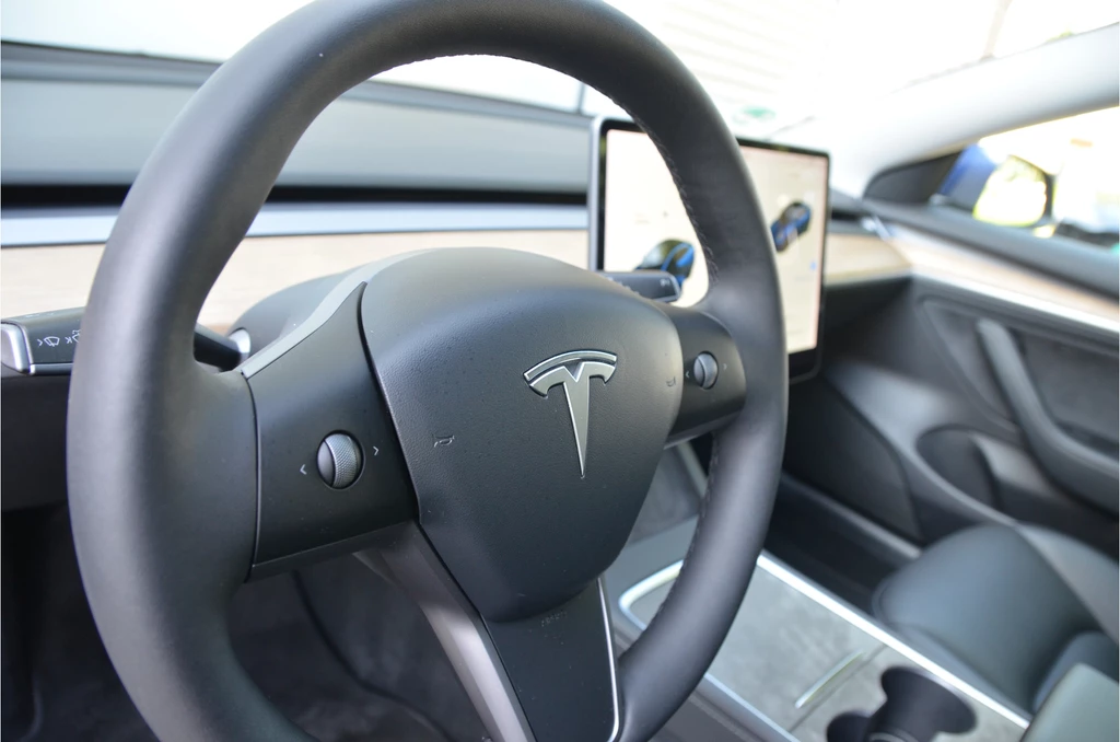 Tesla Model 3 – foto 15
