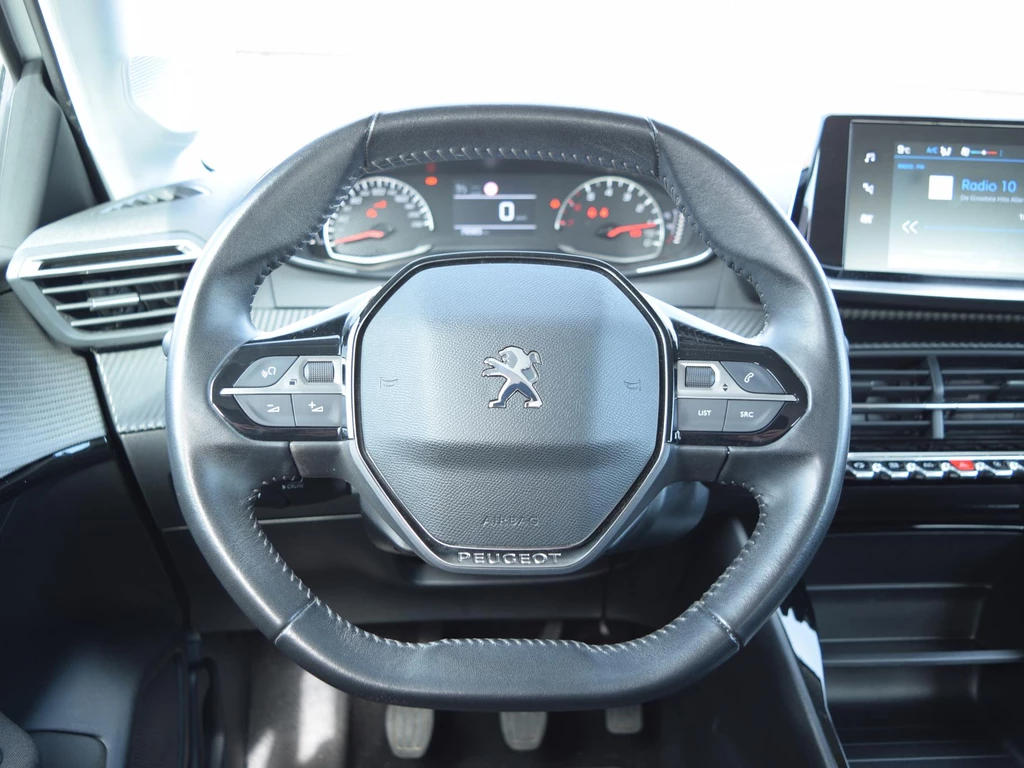 Peugeot 208 – foto 9