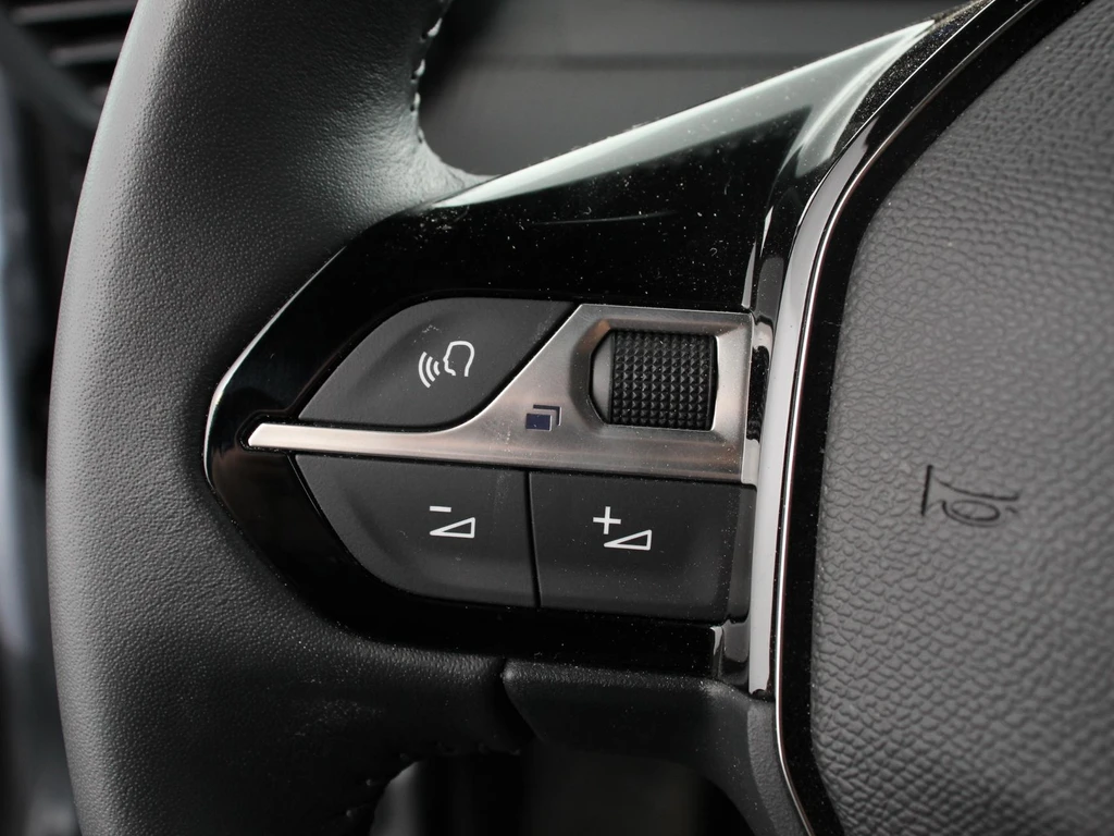 Peugeot e-2008 – foto 19