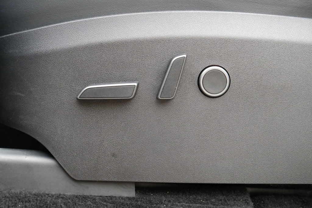 Tesla Model Y – foto 9