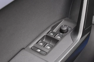 SEAT Arona – thumbnail 32