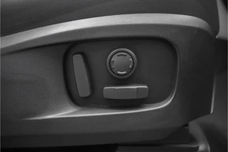 Land Rover Defender – thumbnail 36