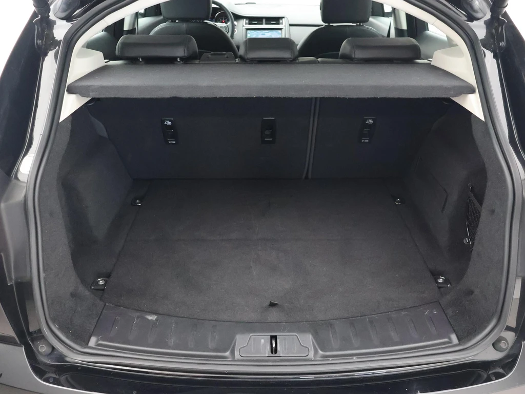 Jaguar E-PACE – foto 39