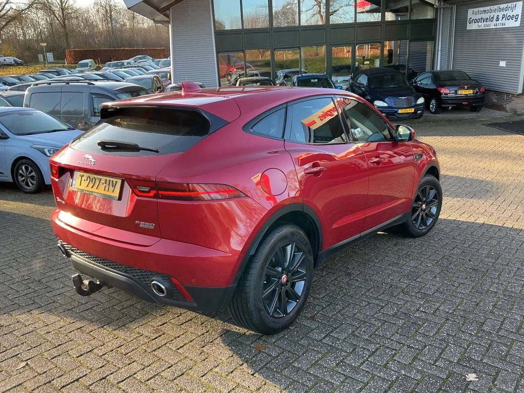 Jaguar E-PACE – foto 5