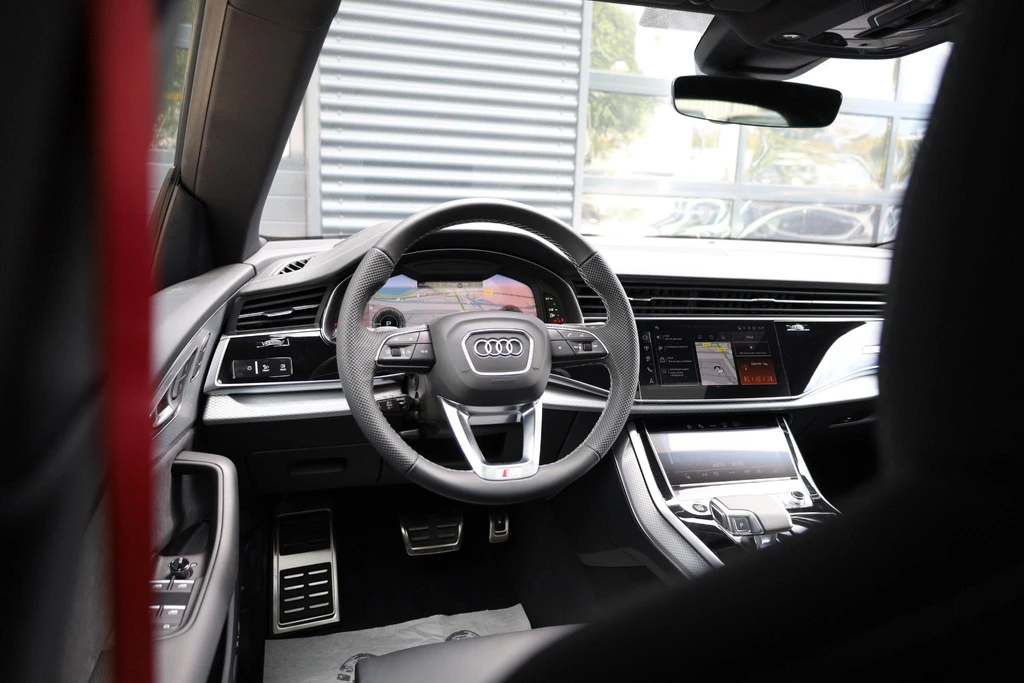 Audi Q8 – foto 11