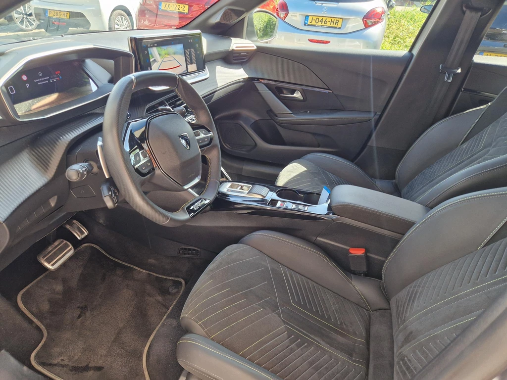 Peugeot 208 – foto 11